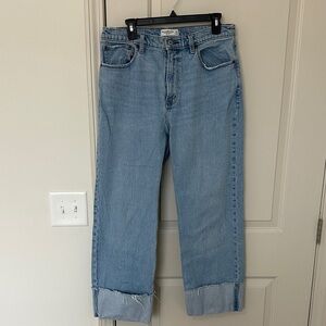 Abercrombie & Fitch The ‘90s Relaxed Jean High Rise